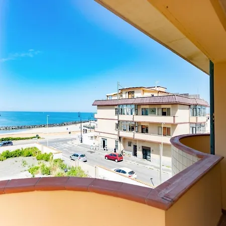 Waterfront House Apartment